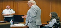 Comienza el juicio contra una madre de Massachusetts que afirma que problemas posparto la llevaron a matar a tres niños.