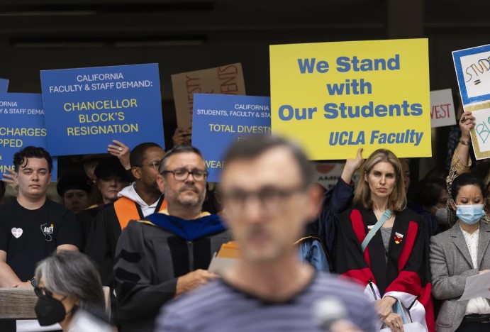 Profesores universitarios