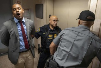 Manifestantes arrestados