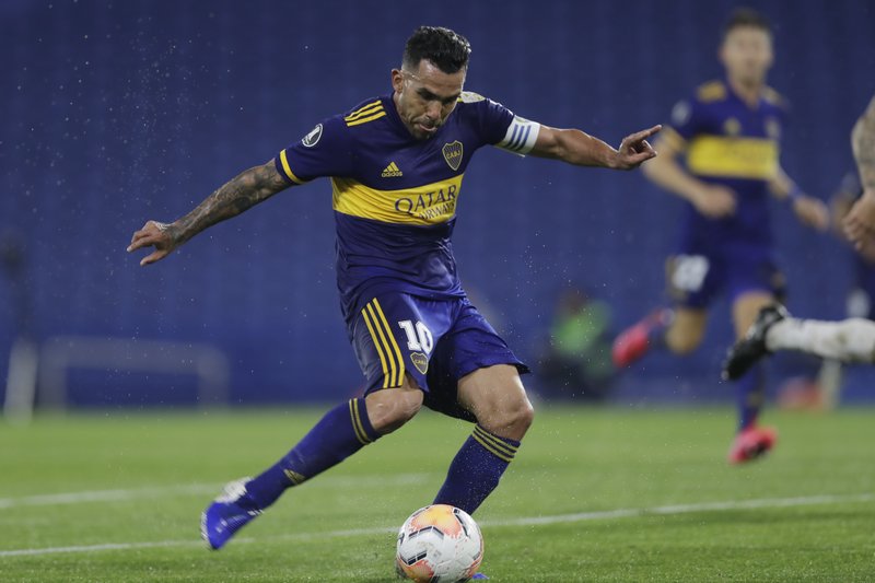 Boca golea a Caracas, Libertad e Internacional avanzan