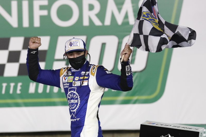 Elliott se reivindica con triunfo en la NASCAR