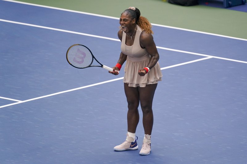 Serena saca fuerzas al final y doma a Sakkari en el US Open