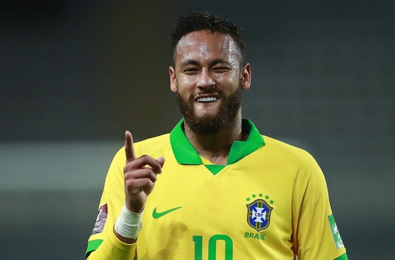 Con triplete de Neymar, Brasil remonta y vence 4-2 a Perú