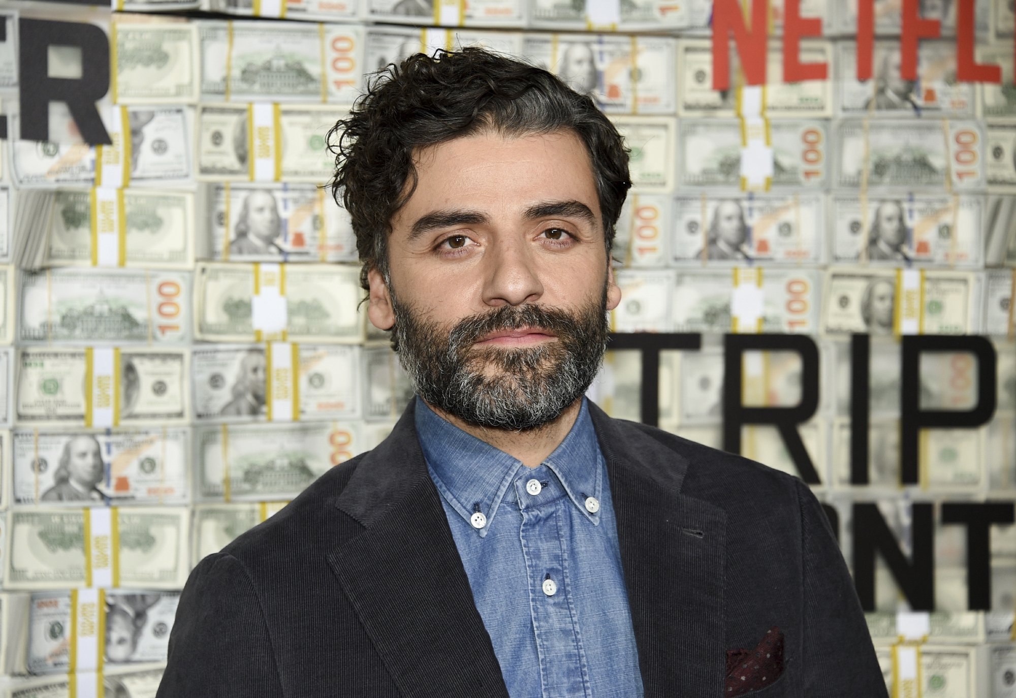 Oscar Isaac hace