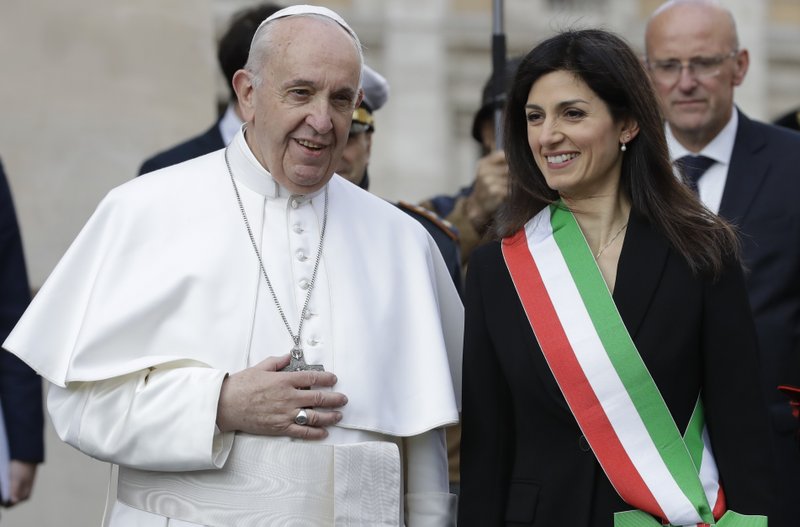 Papa celebra la antigua tradición romana de integración