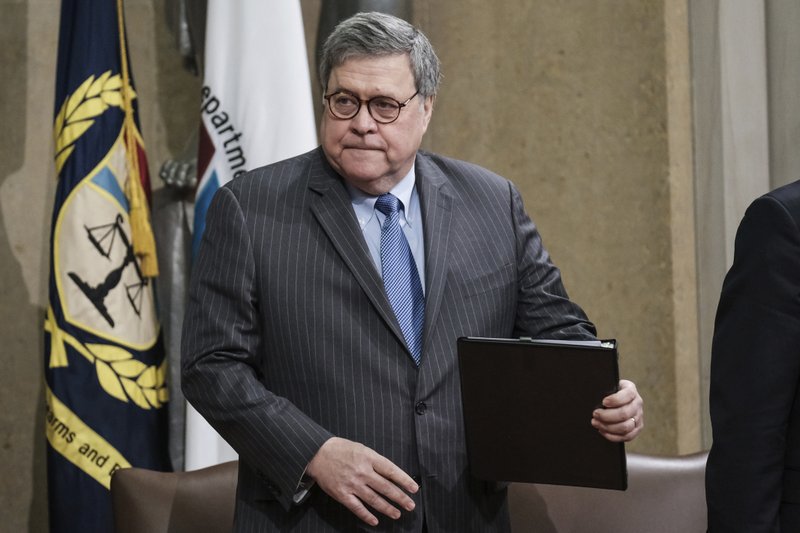 Fuente AP: Barr considera renunciar por tuits de Trump