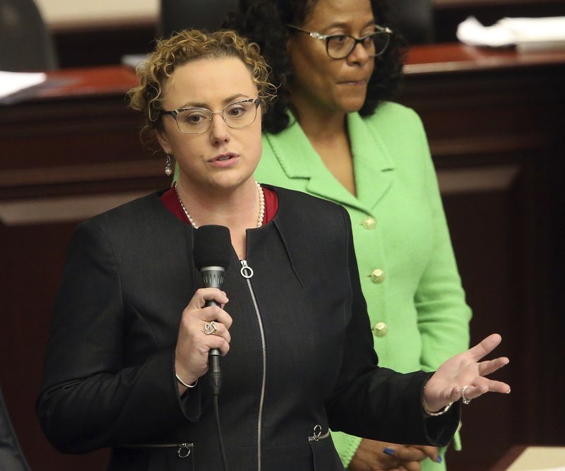 Florida aprueba propuesta para que padres autoricen abortos