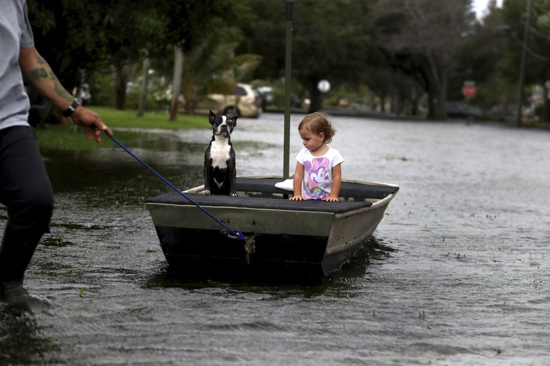 Florida lidia con inundaciones tras los aguaceros de Eta